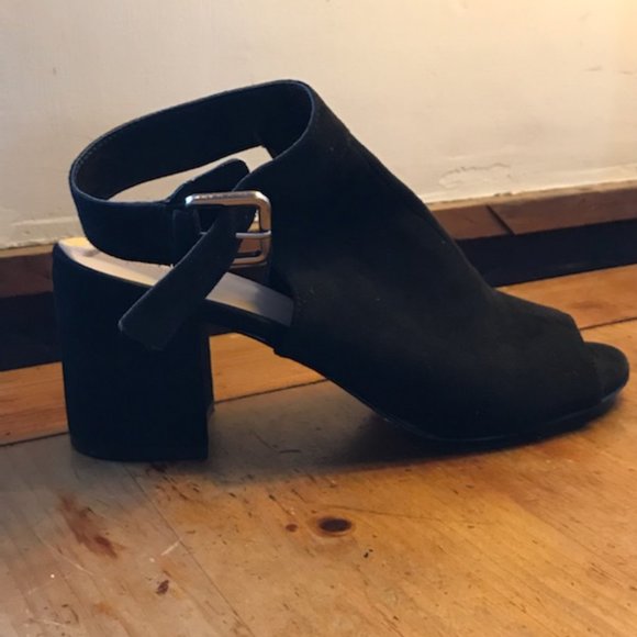 High heels - Picture 4 of 4